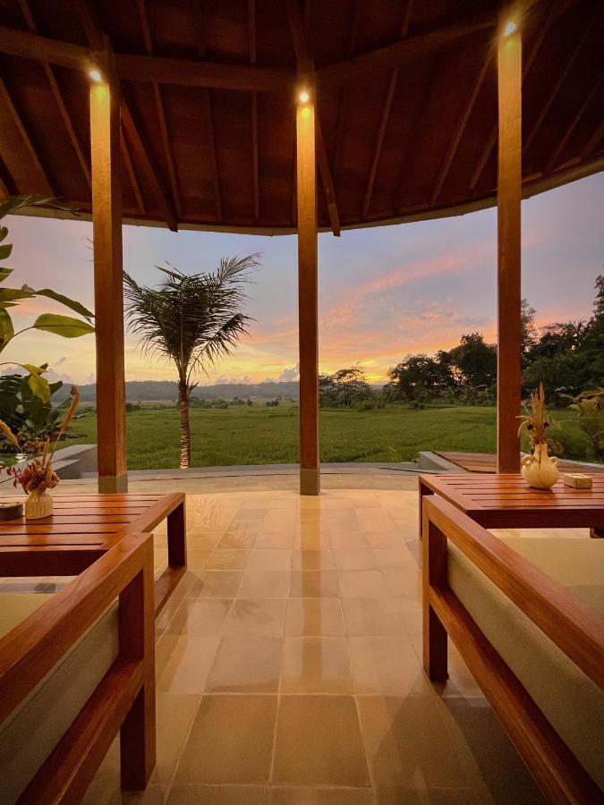 Boutique Villa Jogja Senang Putjung Exterior foto